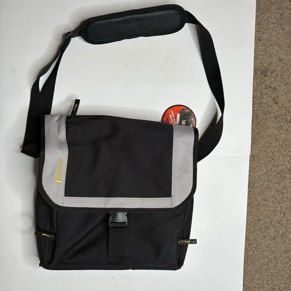 Targus City Gear Mini Messenger Bag Case for iPad, Tablet, Notebooks DVD w/Strap